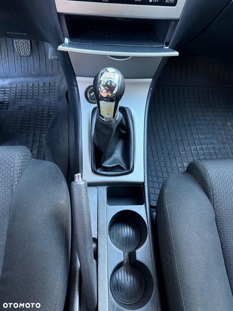 Toyota Corolla 2.0 D-4D Prestige - 17