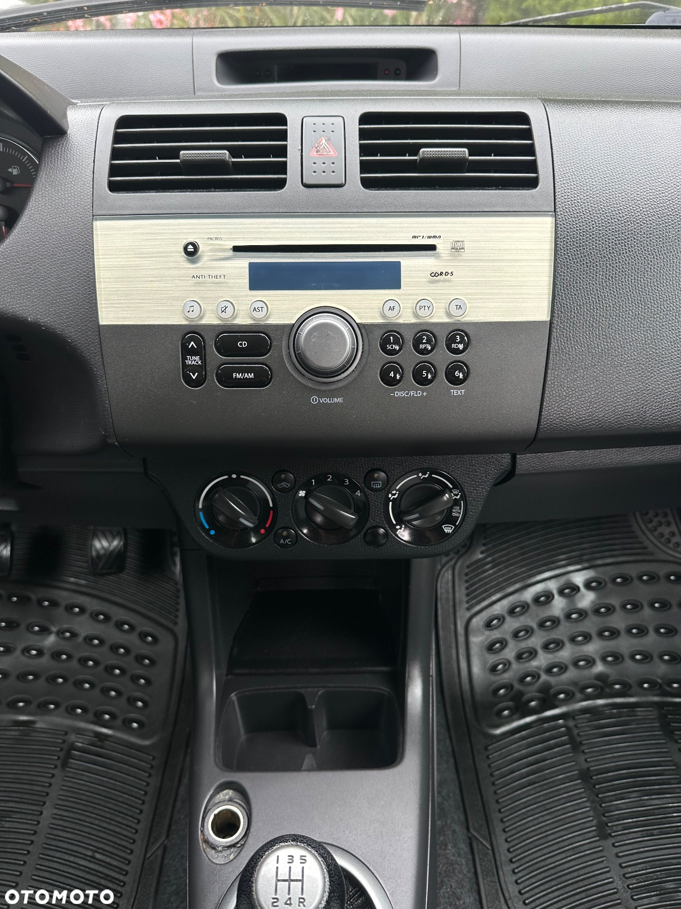 Suzuki Swift 1.3 Limited 25 - 21