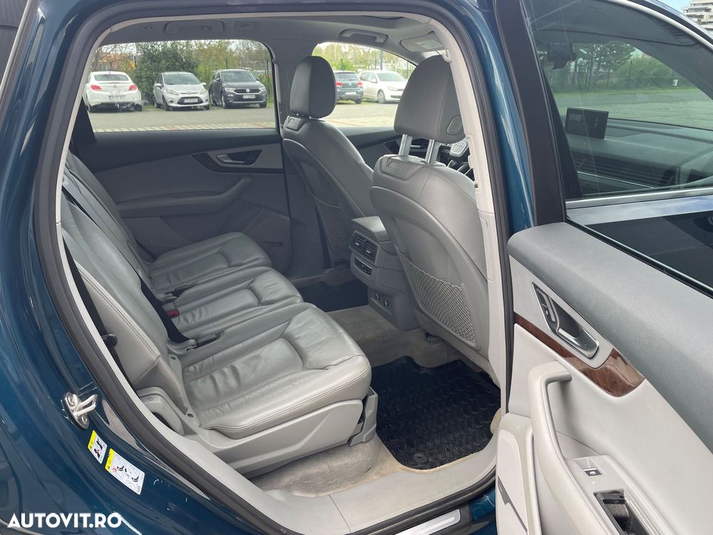 Audi Q7 - 12