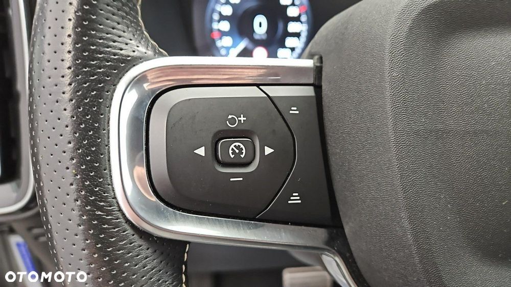 Volvo XC 40 T5 Plug-In Hybrid R-Design - 15