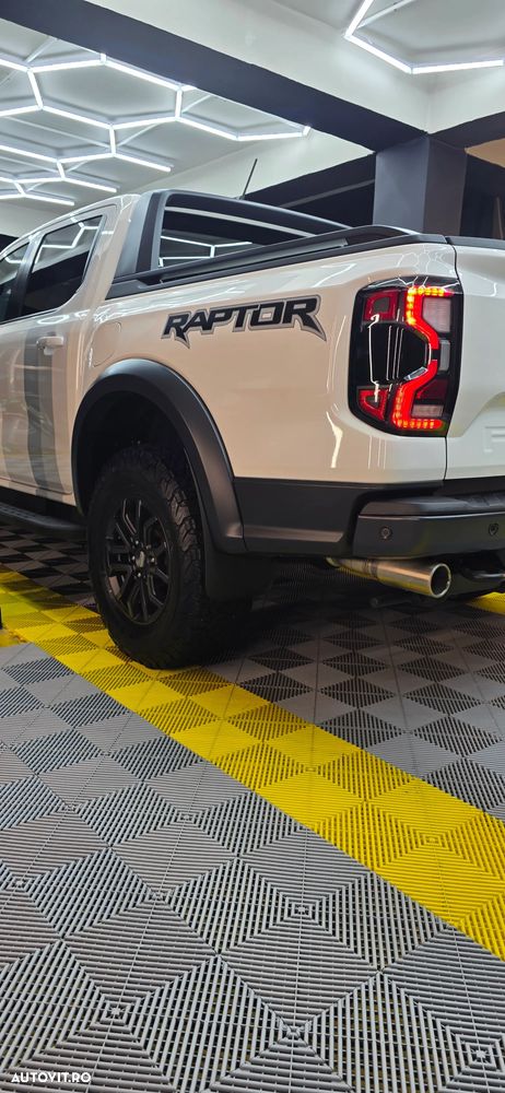 Ford Raptor - 11