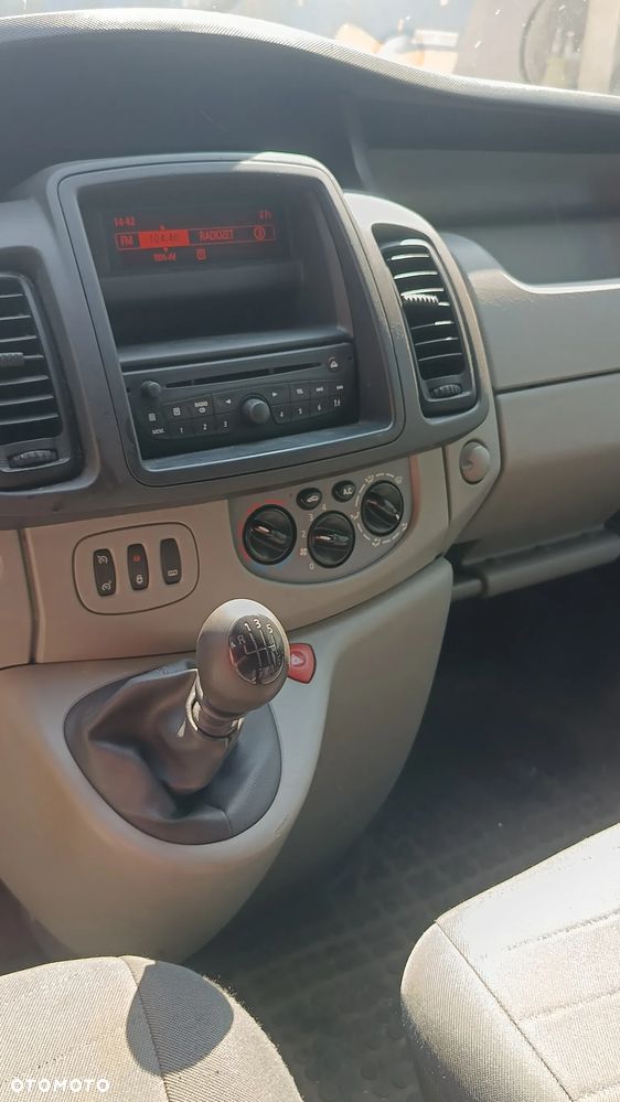 Opel Vivaro - 22