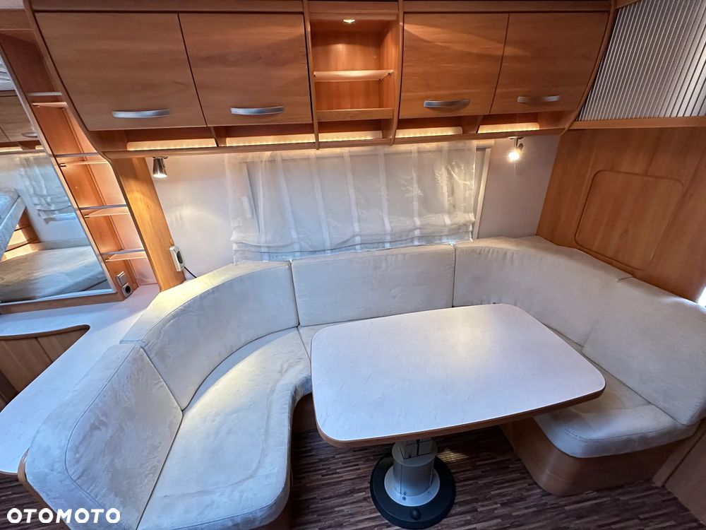 Hymer-Eriba 680 NOVA-GL z napędem, klimatyzacją i łóżkami piętrowymi. - 22