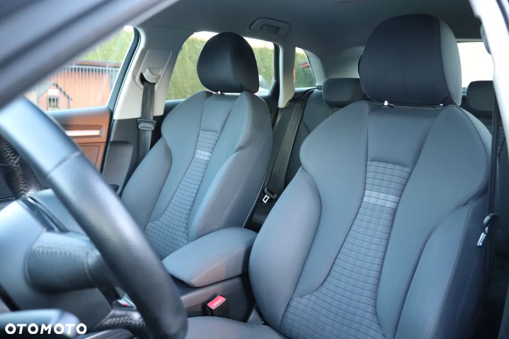 Audi A3 Sportback 2.0 TDI S tronic sport - 32