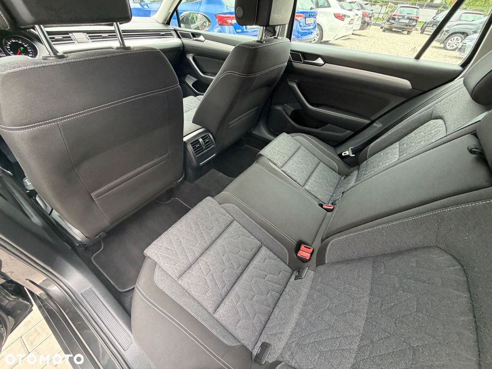 Volkswagen Passat 1.5 TSI EVO Business DSG - 25