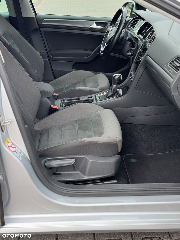 Volkswagen Golf 2.0 TDI SCR DSG Highline - 21