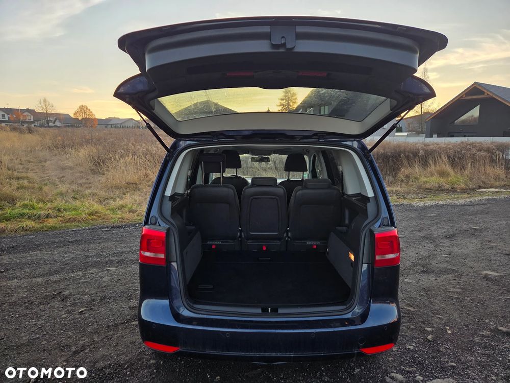 Volkswagen Touran 2.0 TDI DPF DSG MATCH - 10