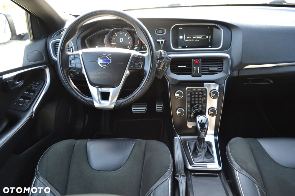 Volvo V40 T3 Drive-E R-Design Momentum - 11