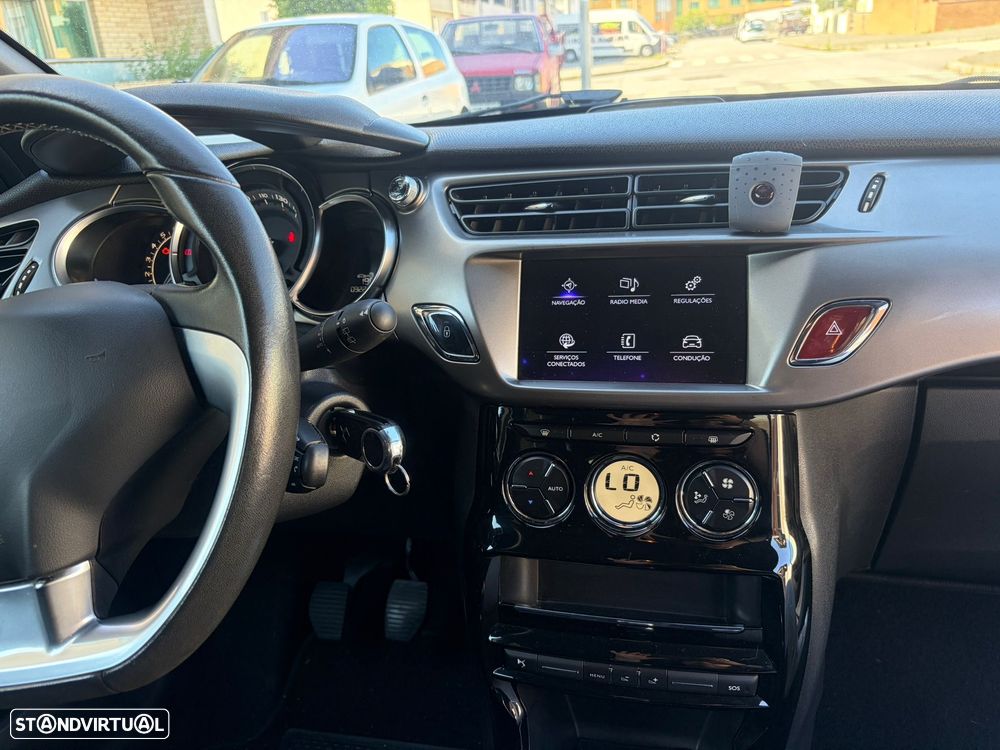 DS DS3 PureTech 82 CONNECTED CHIC - 12