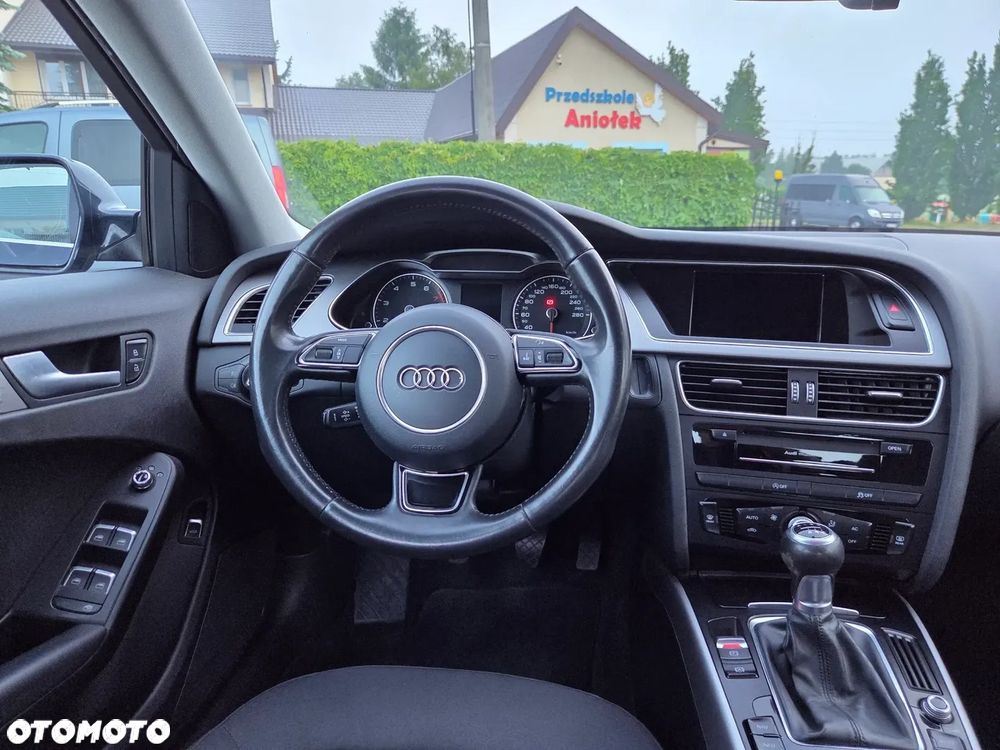 Audi A4 Limousine 1.8 TFSI S line Sportpaket - 7