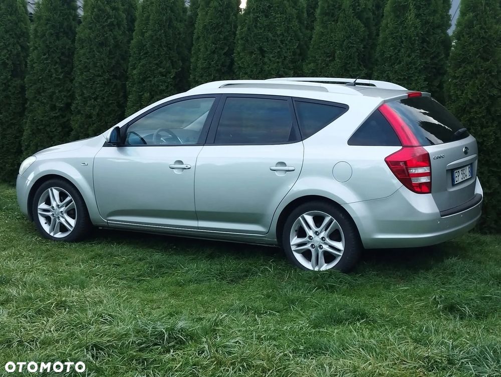 Kia Ceed 2.0 CRDi TX - 3