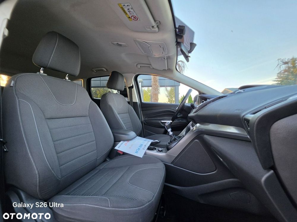 Ford Kuga - 32