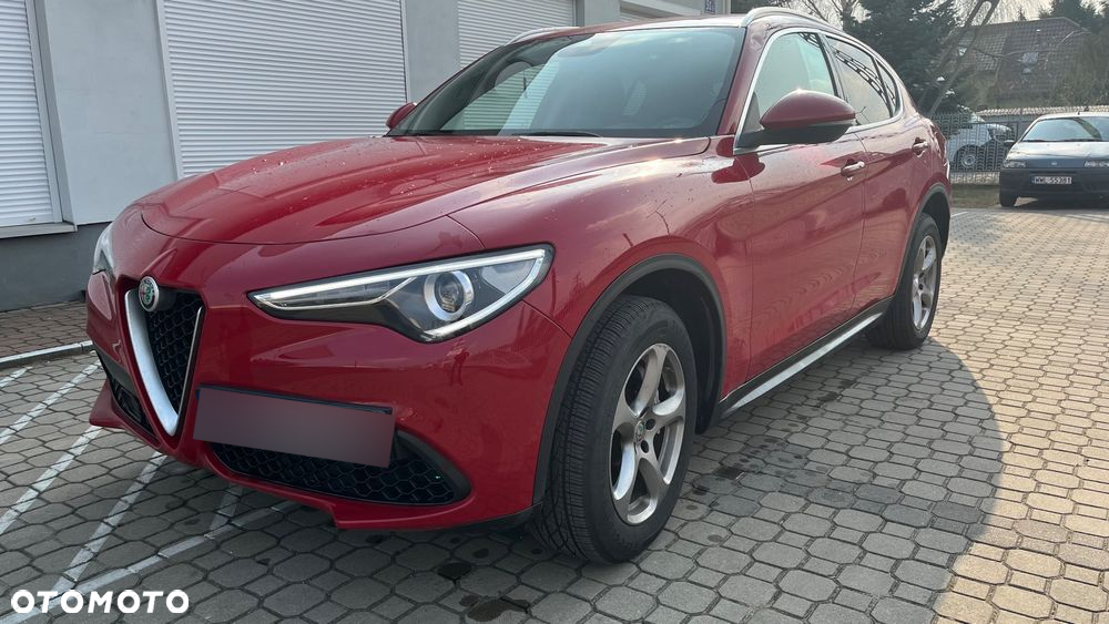 Alfa Romeo Stelvio 2.0 Turbo 16V AT8-Q4 Veloce Ti - 2