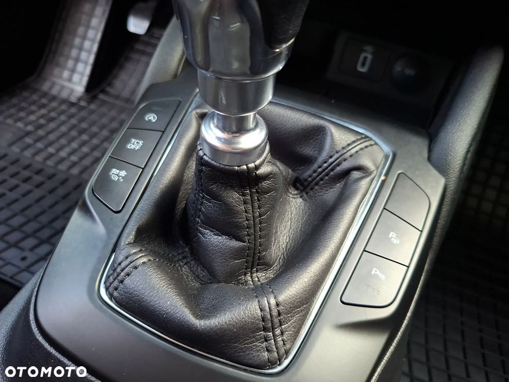 Ford Focus 1.0 EcoBoost Titanium - 27
