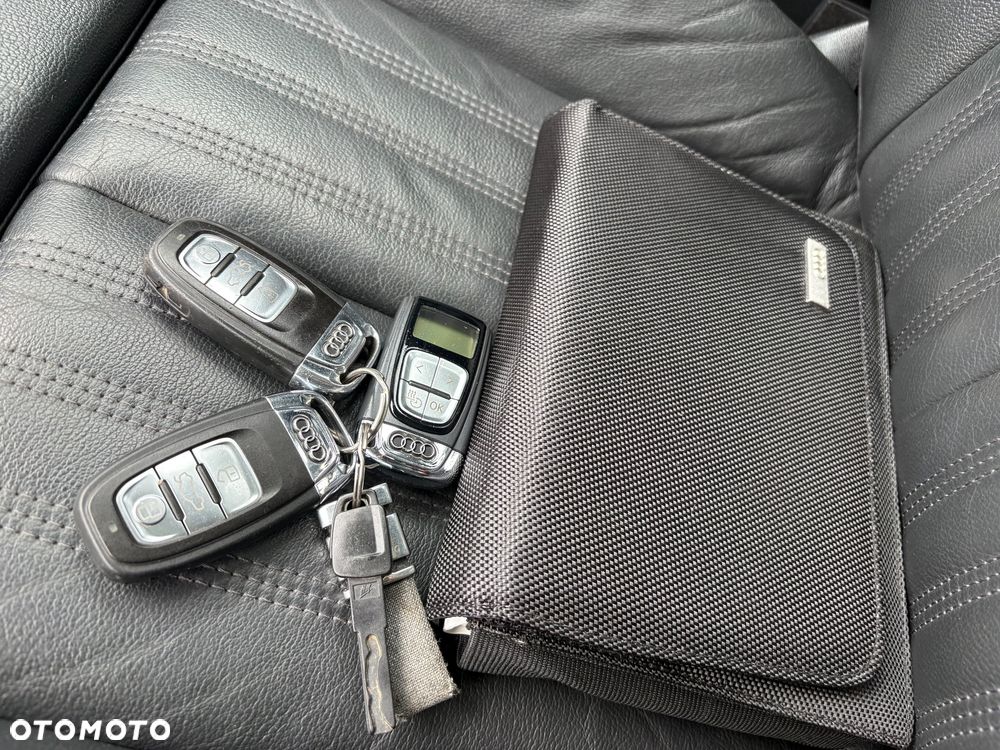 Audi A6 Avant 3.0 TDI Quattro S tronic - 23