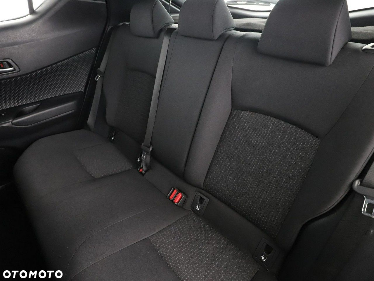 Toyota C-HR 1.8 Hybrid Comfort - 12