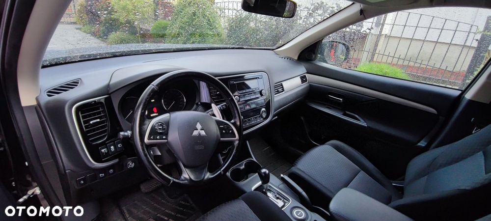 Mitsubishi Outlander 2.0 Intense CVT - 13