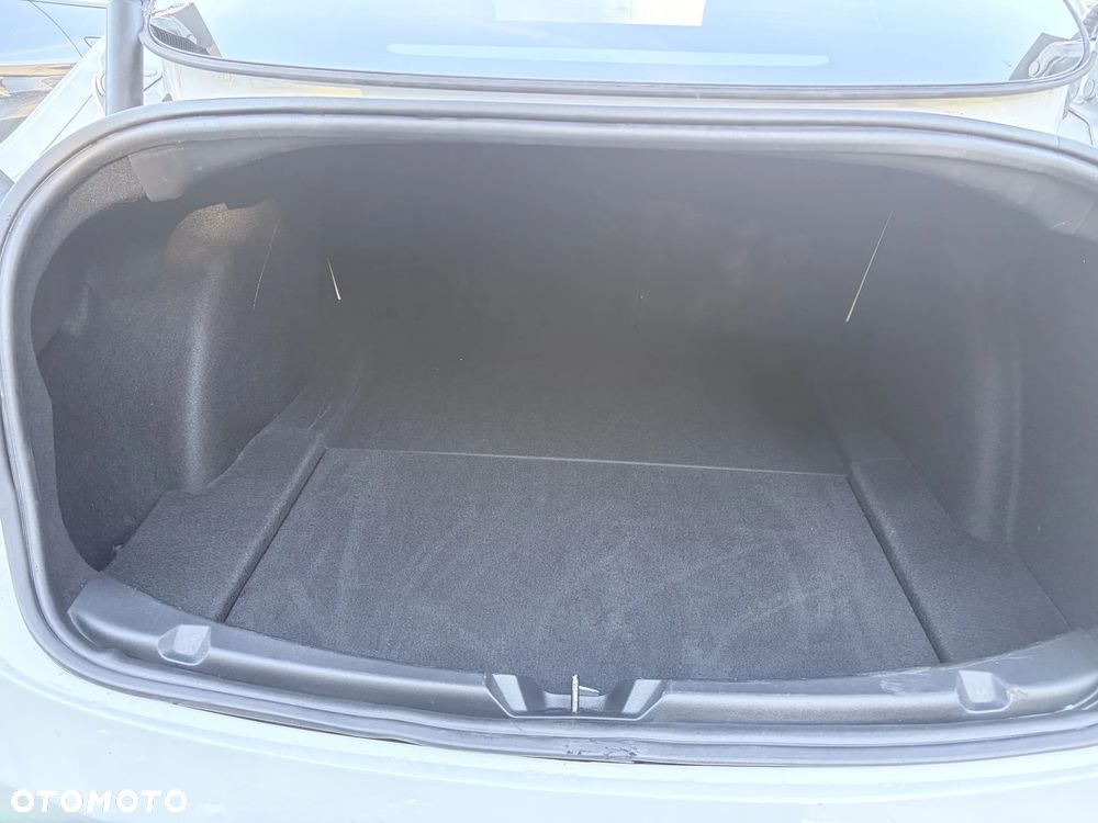 Tesla Model 3 Langstreckenbatterie RWD - 26