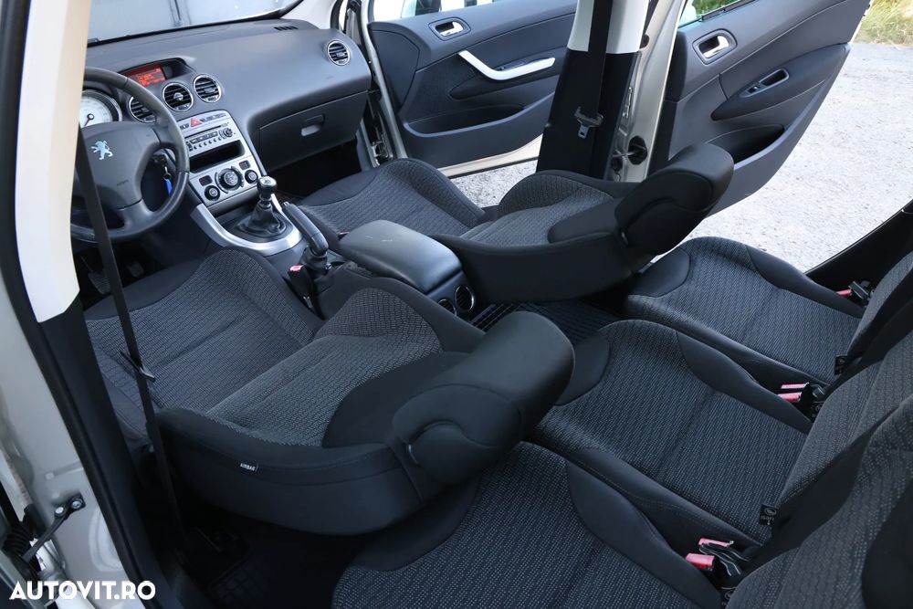 Peugeot 308 - 8