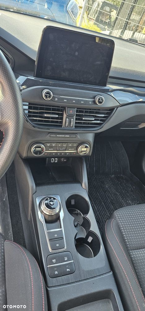 Ford Focus 1.5 EcoBoost Start-Stopp-System ST-LINE - 11