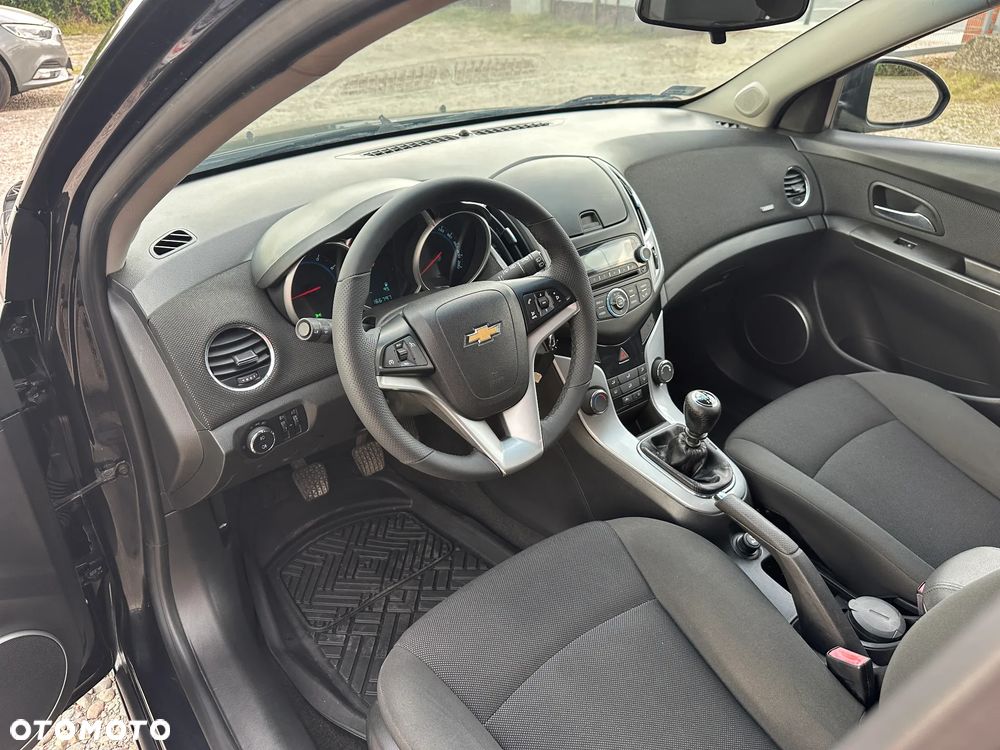 Chevrolet Cruze 1.6 LT+ - 14