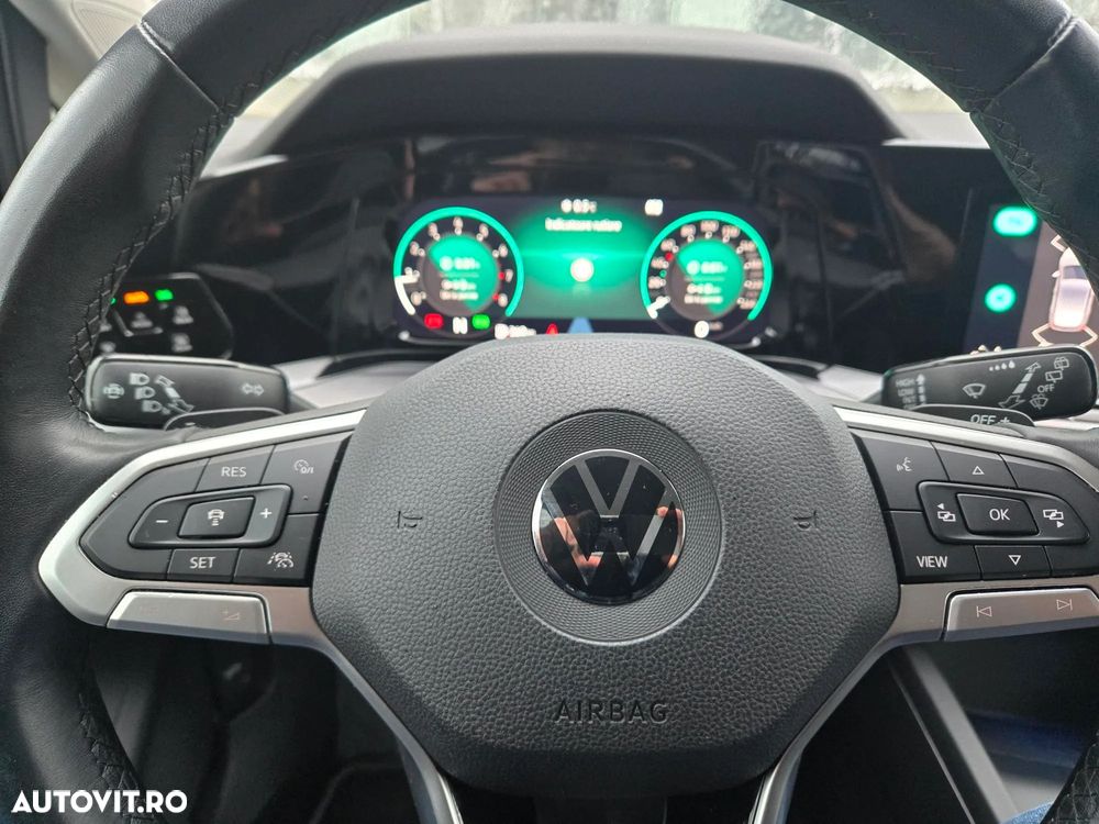 Volkswagen Golf 1.5 eTSI ACT DSG MHEV Style - 30