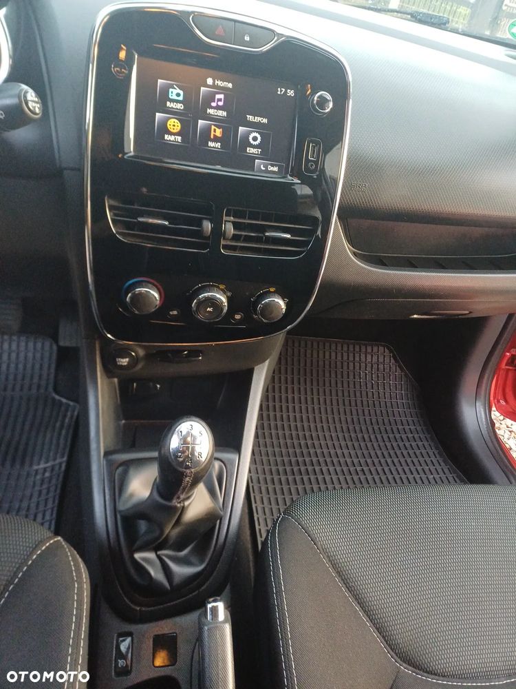 Renault Clio TCe 90 Luxe - 17