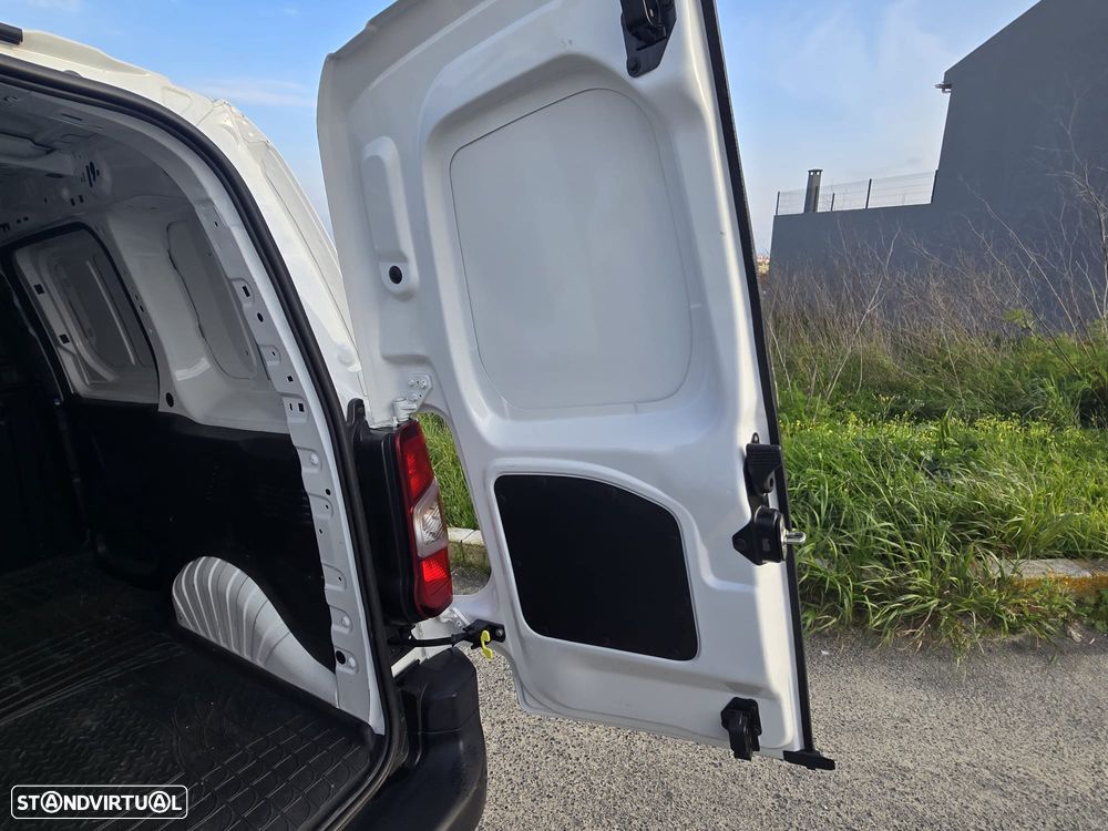 Citroën BERLINGO Motor 1.5 BlueHDi • Versão Club M - 16