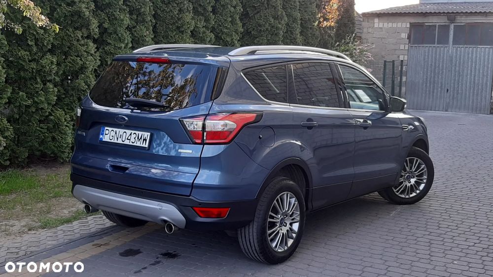Ford Kuga 1.5 EcoBoost 2x4 Titanium - 5