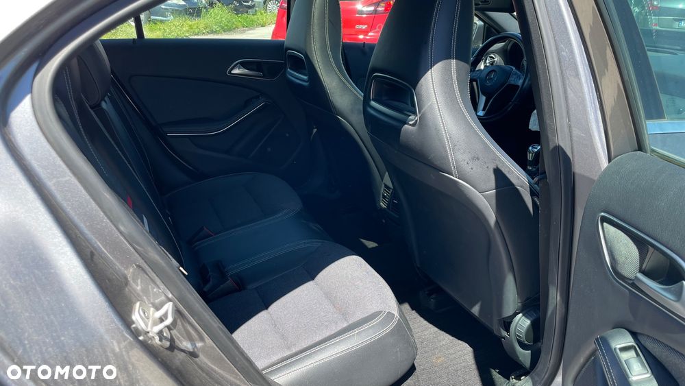 Mercedes-Benz Klasa A 180 CDI (BlueEFFICIENCY) - 13