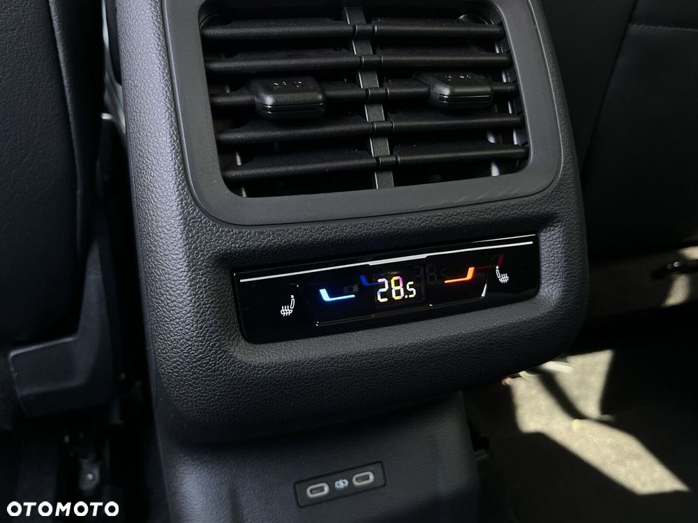 Volkswagen T-Roc 1.5 eTSI Style DSG - 31
