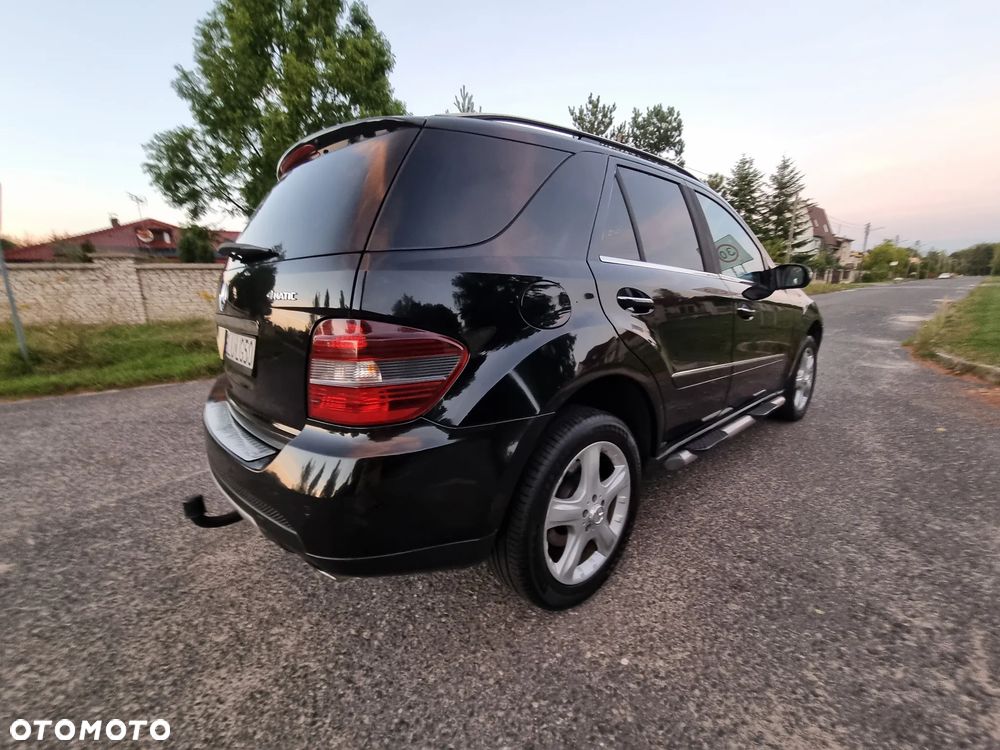 Mercedes-Benz ML - 12