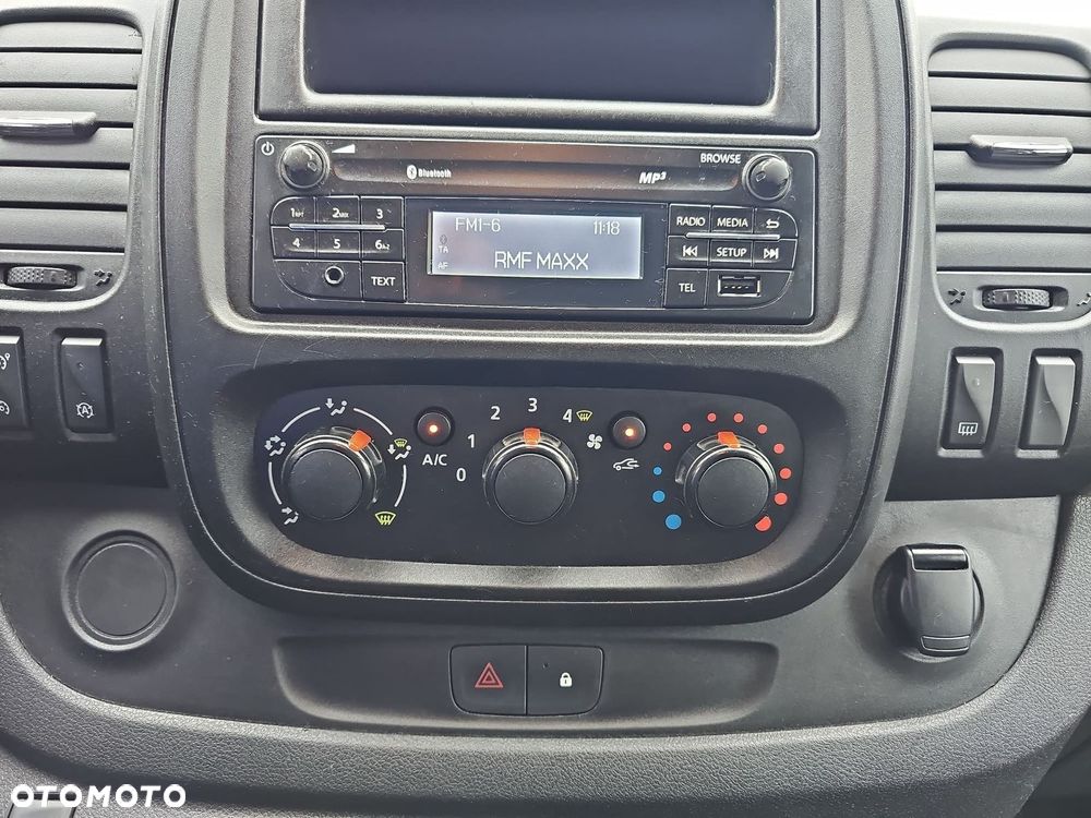 Renault Trafic 1.6 dCi - 24