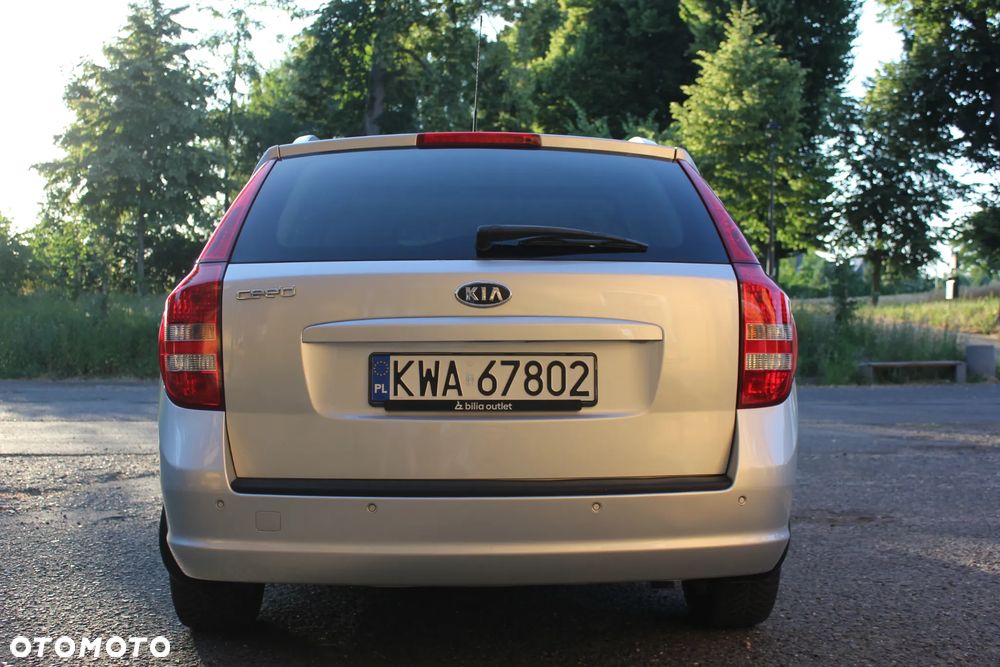 Kia Ceed - 6