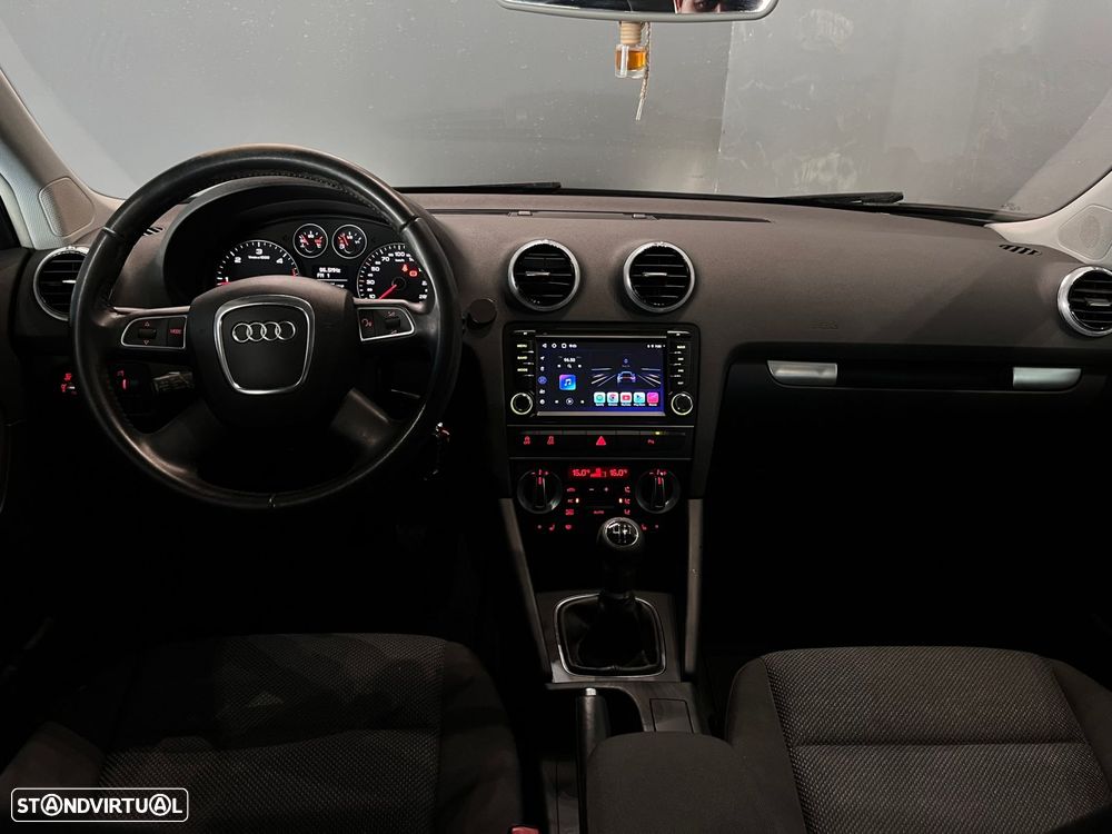 Audi A3 Sportback 1.6 TDI Advance Ultra - 13