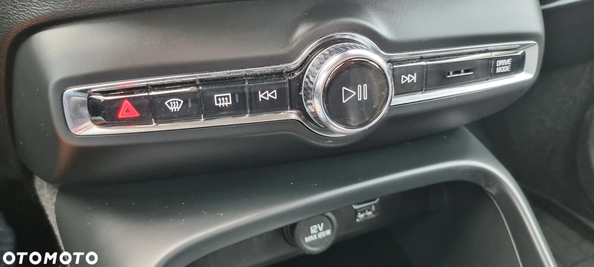 Volvo XC 40 D3 Momentum Pro - 33