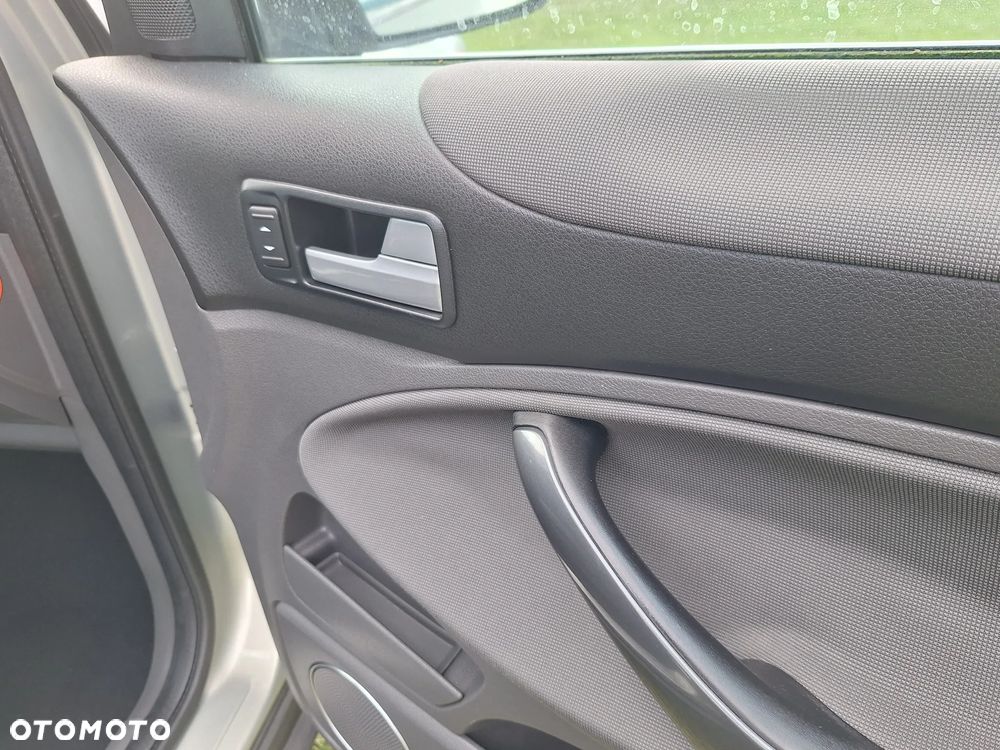 Ford Kuga 2.0 TDCi Titanium - 31