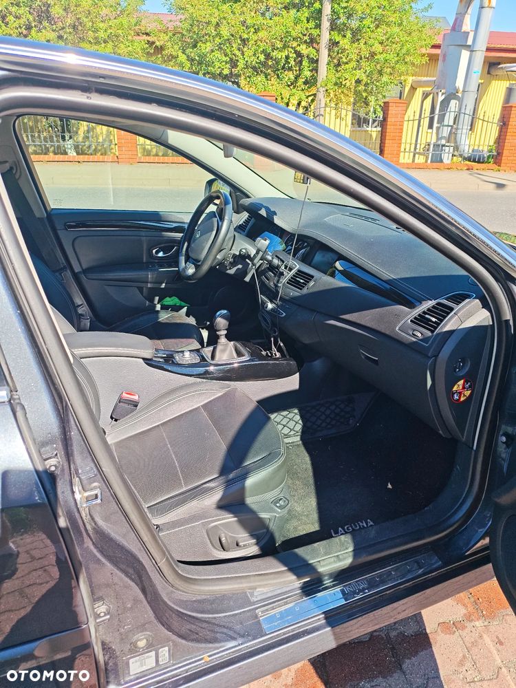 Renault Laguna 2.0 dCi Initiale - 10