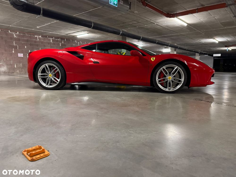 Ferrari 488 - 5