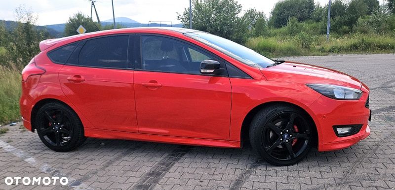 Ford Focus 1.5 TDCi ST-Line - 16