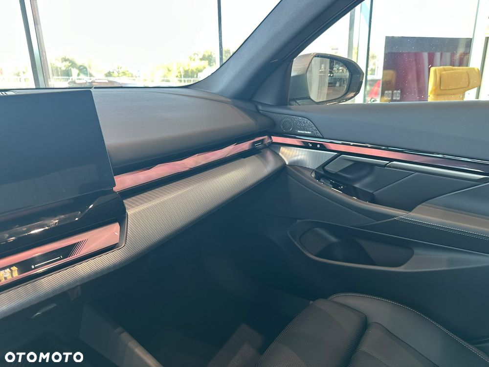 BMW Seria 5 520d xDrive mHEV - 21