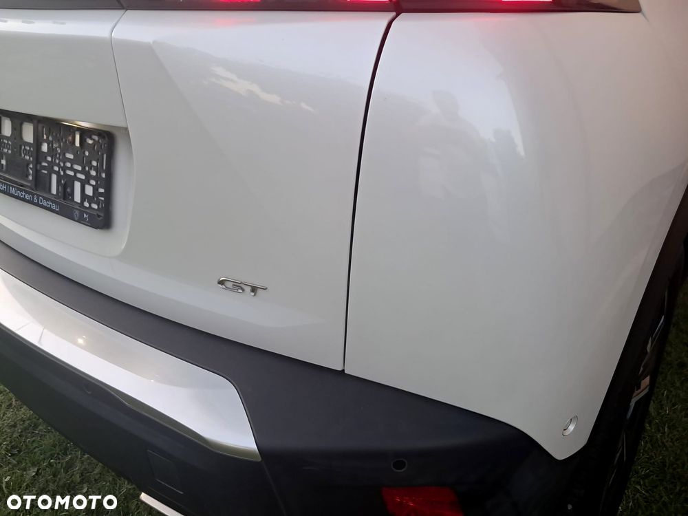 Peugeot 2008 PureTech 130 EAT8 GT - 23