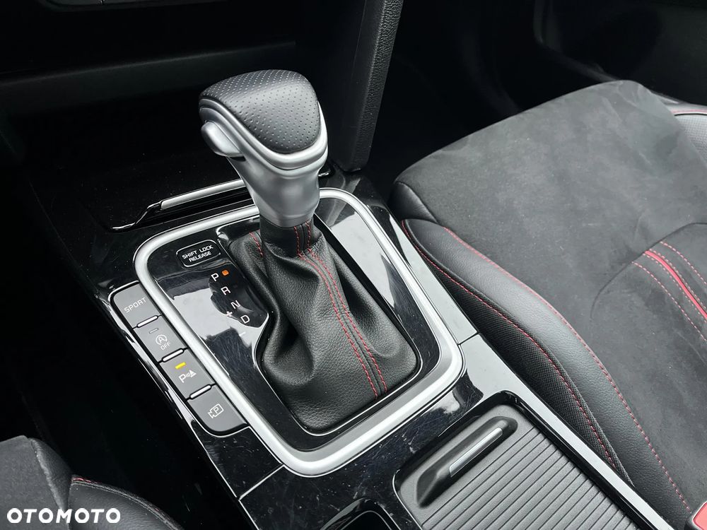 Kia ProCeed 1.6 T-GDI GT DCT - 15