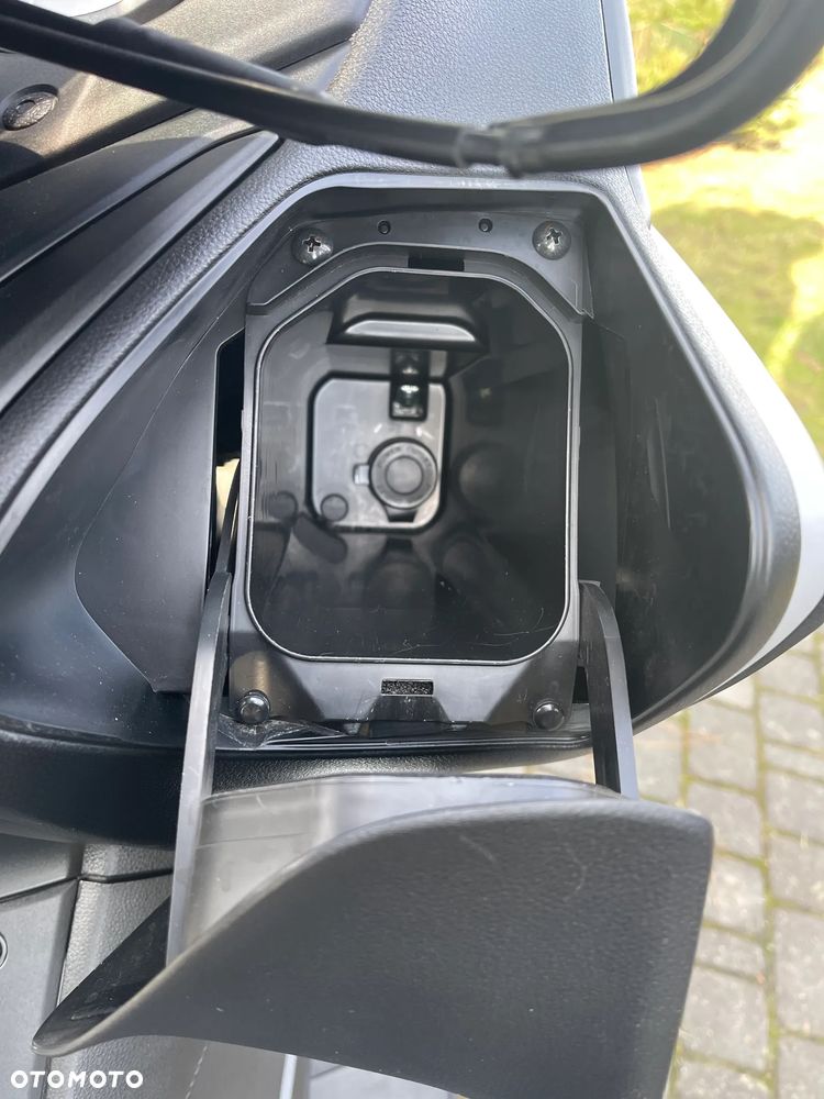 Yamaha Tmax - 8