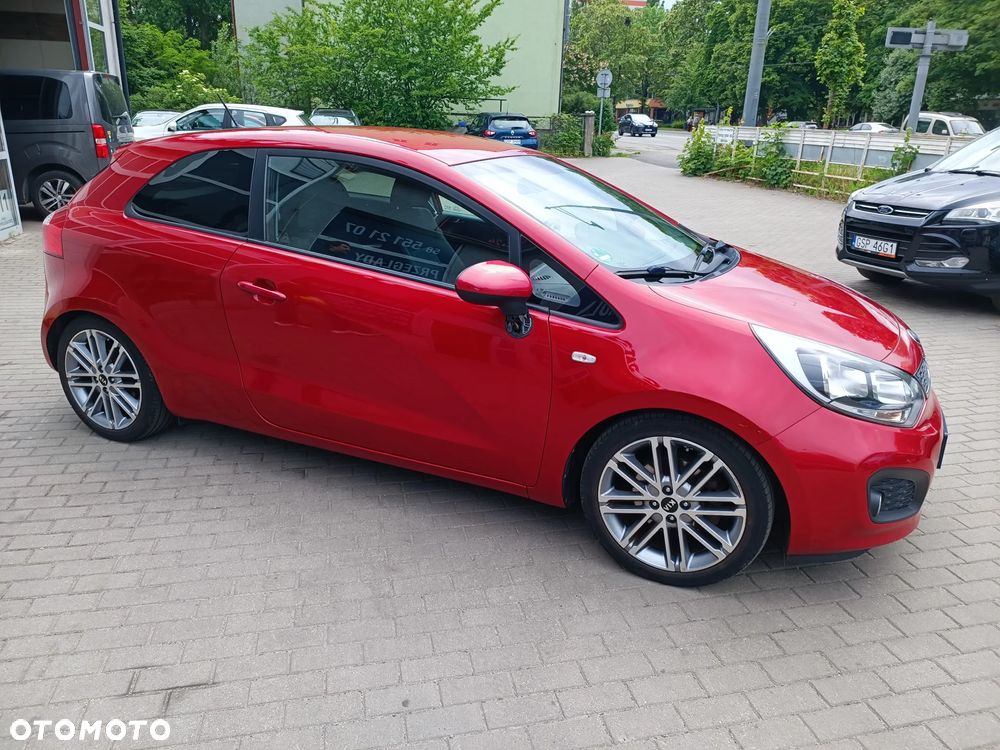 Kia Rio 1.4 Dream Team Edition - 9
