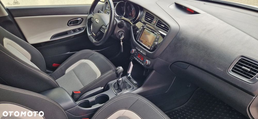 Kia Ceed 1.6 GDI L Business Line - 18