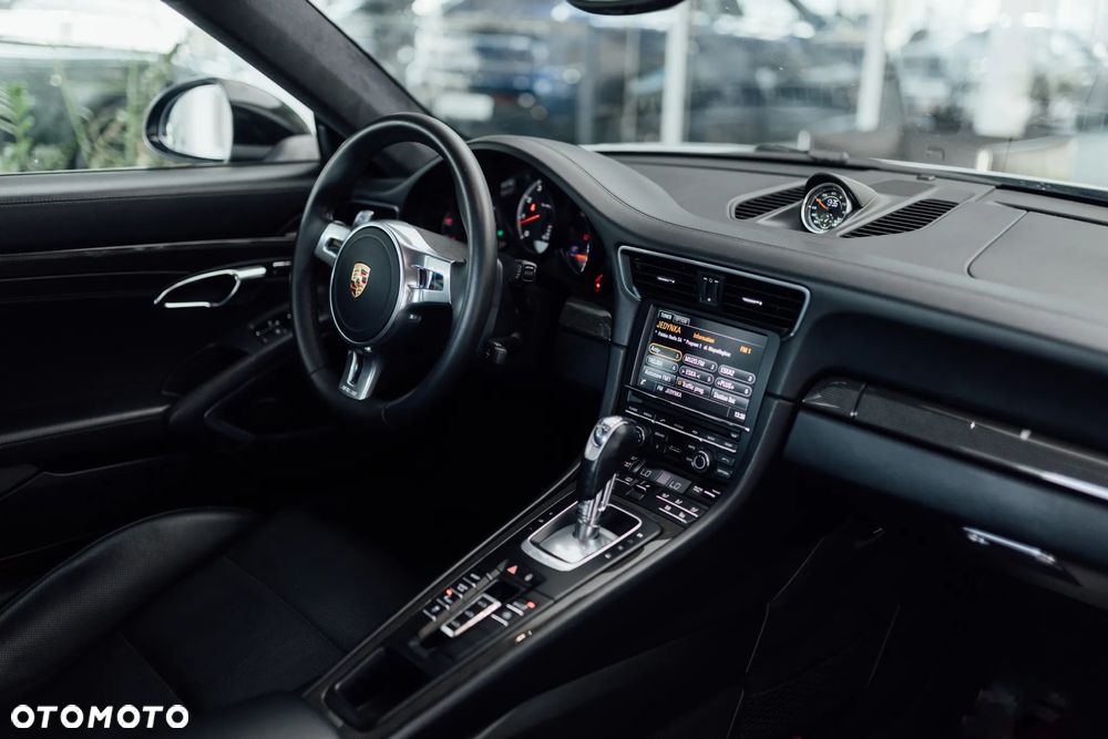 Porsche 911 Turbo S - 23