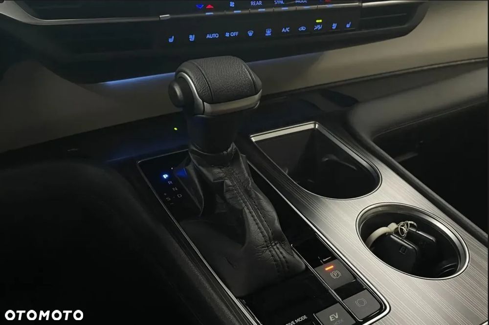 Toyota Sienna - 9