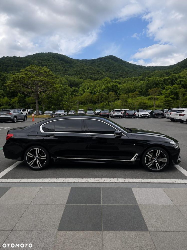 BMW Seria 7 740Li xDrive - 6