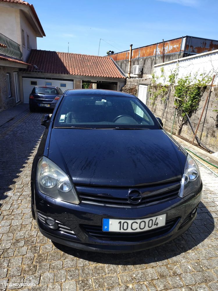 Opel Astra GTC 1.3 CDTI - 10